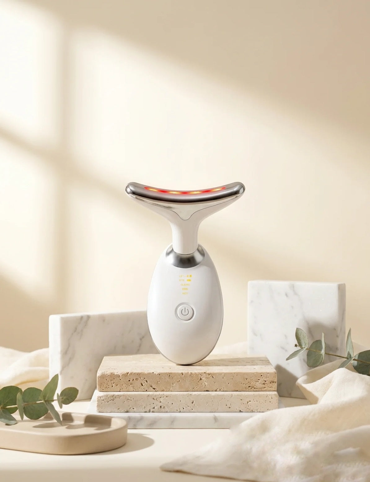 Reduce papada    Piel más firme    Menos arrugas
